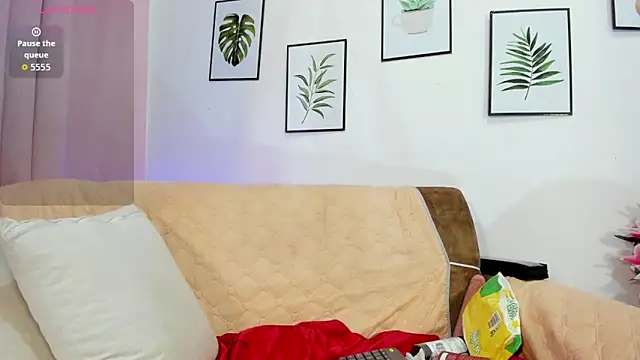 Snapshot of Karol_w11 chatting on October 23, 7:12 pm Karol w11 online show from October 23, 7:12 pm