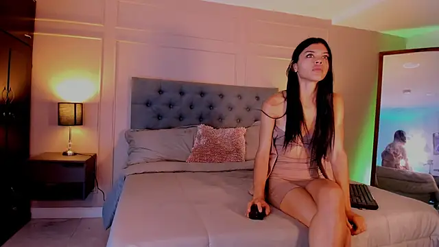 ALICESANDOVAL online show from September 26, 11:25 am