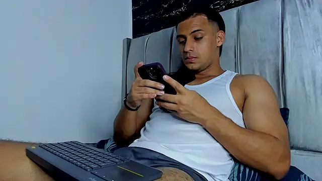 Thomas Wayne online show from March 24, 6:40 am