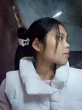 omiu-baby online show from November 28, 1:41 am