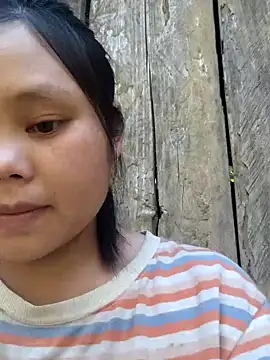 Snapshot of omiu-baby chatting on March 1, 8:49 am omiu-baby online show from March 1, 8:49 am