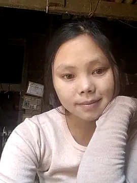 Snapshot of omiu-baby chatting on April 7, 1:39 am omiu-baby online show from April 7, 1:39 am