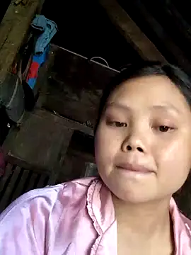 Snapshot of omiu-baby chatting on April 9, 6:52 am omiu-baby online show from April 9, 6:52 am