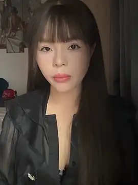 Snapshot of SarahBeii chatting on November 5, 3:28 am SarahBeii online show from November 5, 3:28 am