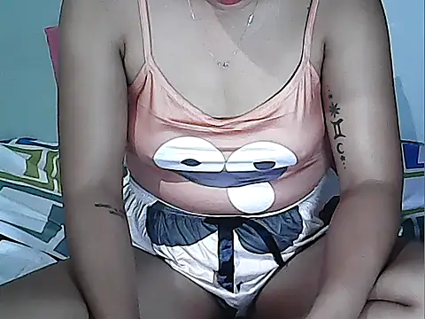 Snapshot of xxkitty27xx chatting on November 26, 8:32 pm xxkitty27xx online show from November 26, 8:32 pm