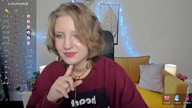 Hailey Foxy online show from October 3, 8:44 am