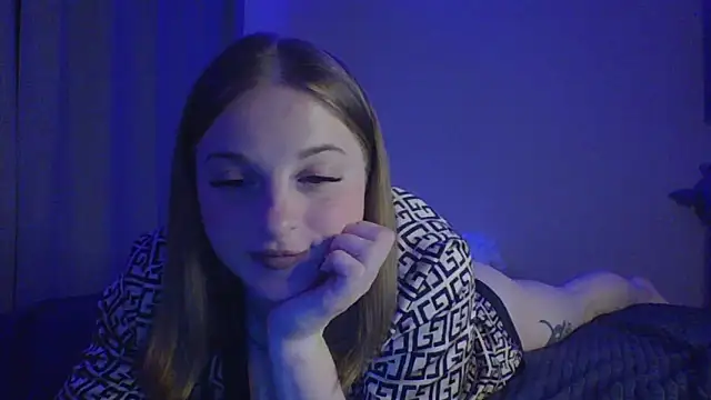 Star Girlish online show from October 3, 8:17 pm