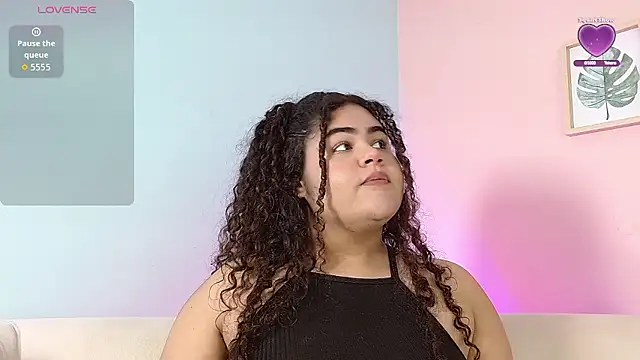 lourdes moon22 online show from January 12, 12:32 pm