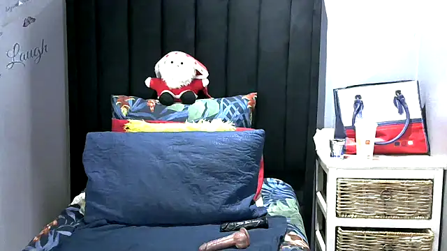 Snapshot of DARKQUEEN_xXx chatting on December 14, 11:31 pm DARKQUEEN xXx online show from December 14, 11:31 pm