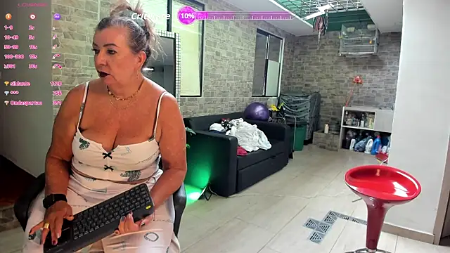 Snapshot of _SARAI_DUPONT chatting on October 2, 12:45 pm SARAI DUPONT online show from October 2, 12:45 pm