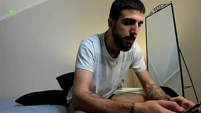 Snapshot of Zeyn_Edwards chatting on October 2, 10:55 am Zeyn Edwards online show from October 2, 10:55 am