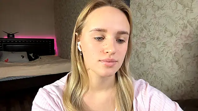 ElisabetLorney online show from November 29, 8:06 am