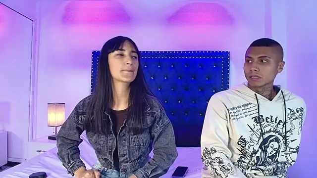 Snapshot of Damian_and_roxanne chatting on February 27, 12:38 pm Damian and roxanne online show from February 27, 12:38 pm