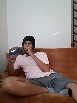Alejandro92 cali online show from May 15, 5:42 pm