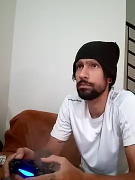 Alejandro92 cali online show from May 31, 6:09 pm