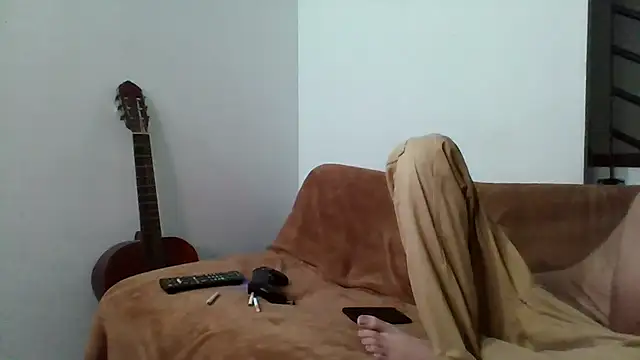 Alejandro92 cali online show from June 6, 3:00 am