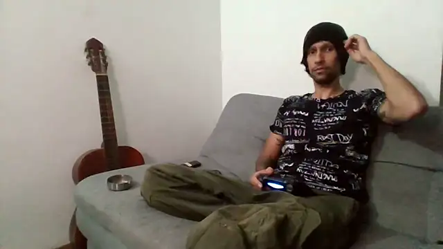 Alejandro92 cali online show from June 8, 1:28 am