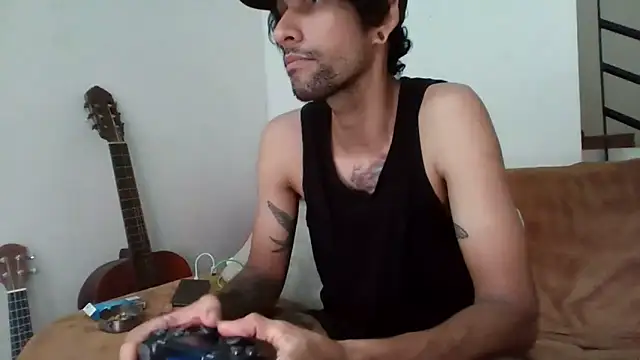 Alejandro92 cali online show from June 13, 6:17 pm