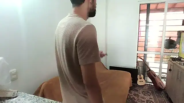Alejandro92 cali online show from July 17, 5:40 pm