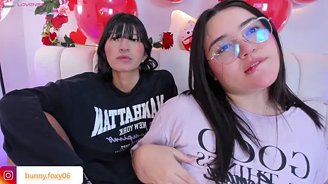 Snapshot of foxybunny chatting on February 25, 5:28 am foxybunny online show from February 25, 5:28 am