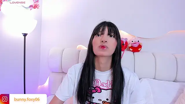 Snapshot of foxybunny chatting on March 14, 4:40 am foxybunny online show from March 14, 4:40 am