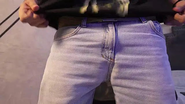 liaamsmiith  online show from November 24, 12:49 pm