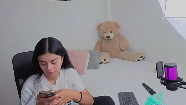 valerihouse online show from January 16, 1:20 am