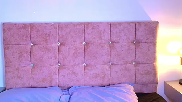 Ares Alpha online show from October 9, 4:05 pm