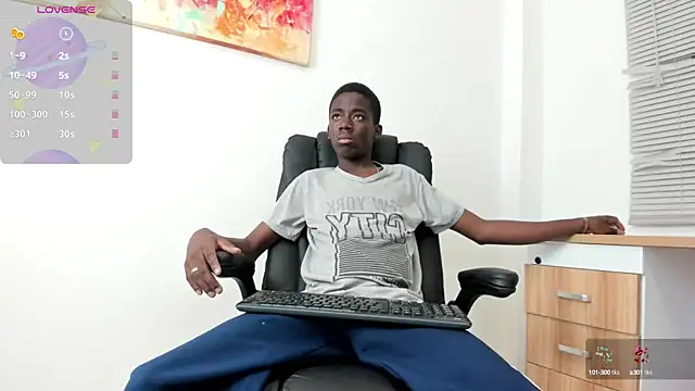 Snapshot of Alan_blacke chatting on September 25, 8:12 pm Alan blacke online show from September 25, 8:12 pm