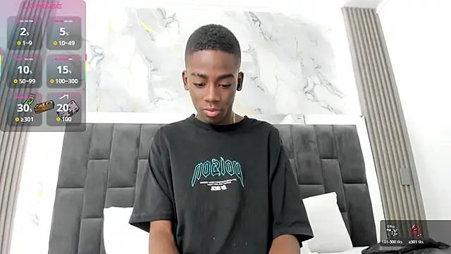 Snapshot of Alan_blacke chatting on October 10, 7:57 pm Alan blacke online show from October 10, 7:57 pm