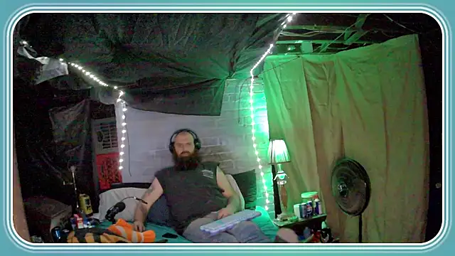 Cowboy815 online show from November 18, 1:11 am