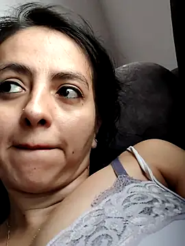 Snapshot of salo-rousee chatting on September 25, 8:56 pm salo-rousee online show from September 25, 8:56 pm