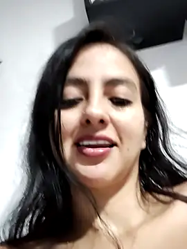 Snapshot of salo-rousee chatting on September 27, 11:43 pm salo-rousee online show from September 27, 11:43 pm