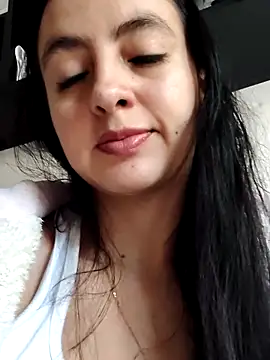 Snapshot of salo-rousee chatting on September 28, 8:47 pm salo-rousee online show from September 28, 8:47 pm