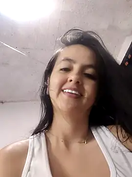 Snapshot of salo-rousee chatting on October 21, 7:58 pm salo-rousee online show from October 21, 7:58 pm