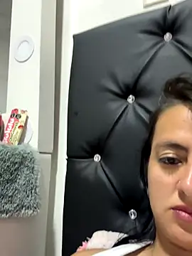 Snapshot of salo-rousee chatting on October 26, 7:20 pm salo-rousee online show from October 26, 7:20 pm