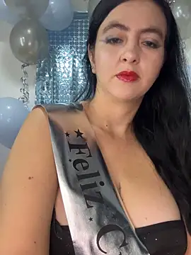 Snapshot of salo-rousee chatting on December 5, 6:59 pm salo-rousee online show from December 5, 6:59 pm