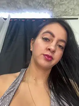 Snapshot of salo-rousee chatting on December 17, 4:57 pm salo-rousee online show from December 17, 4:57 pm