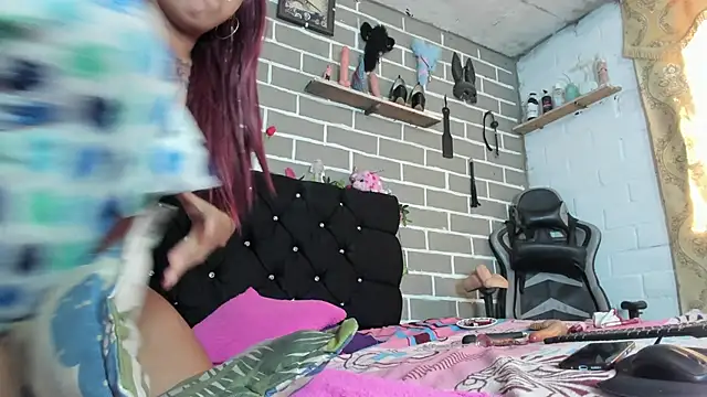 CharlotteBrowm online show from October 25, 6:13 pm