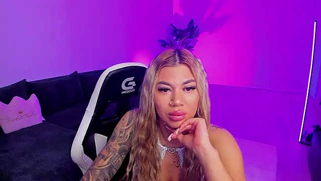 xPuka online show from March 18, 5:49 pm