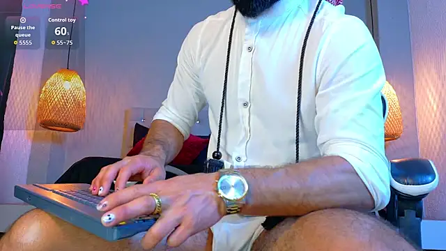 Thaiel Fosteer online show from October 1, 7:03 am