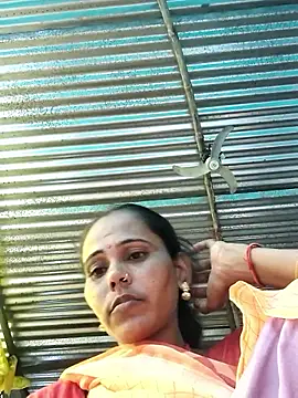 Snapshot of Pooja750 chatting on October 1, 3:23 am Pooja750 online show from October 1, 3:23 am