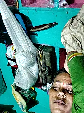 Snapshot of Pooja750 chatting on October 8, 8:17 pm Pooja750 online show from October 8, 8:17 pm