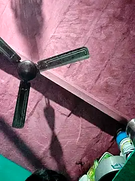 Snapshot of Pooja750 chatting on October 13, 9:59 pm Pooja750 online show from October 13, 9:59 pm