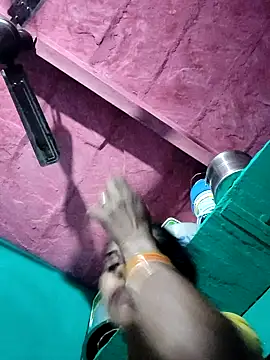 Snapshot of Pooja750 chatting on October 15, 10:54 pm Pooja750 online show from October 15, 10:54 pm