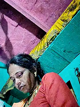 Snapshot of Pooja750 chatting on October 17, 10:56 pm Pooja750 online show from October 17, 10:56 pm