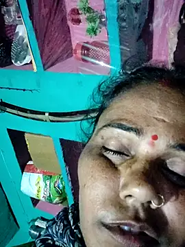 Snapshot of Pooja750 chatting on October 22, 11:48 pm Pooja750 online show from October 22, 11:48 pm