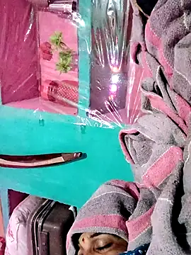 Snapshot of Pooja750 chatting on October 28, 6:32 pm Pooja750 online show from October 28, 6:32 pm