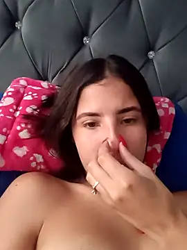 Snapshot of Liagni0 chatting on December 4, 7:22 pm Liagni0 online show from December 4, 7:22 pm