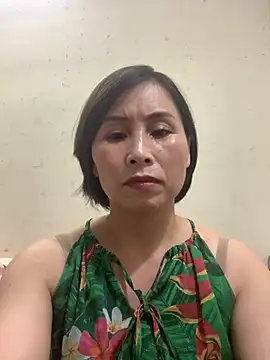 Snapshot of Hello_Linchii chatting on September 21, 5:25 pm Hello Linchii online show from September 21, 5:25 pm